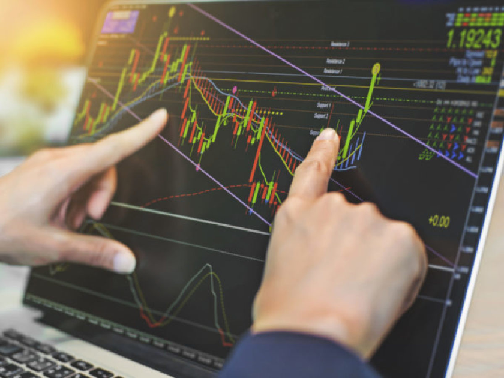 What is a broker and what are the strategies they use to trade Forex