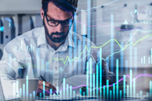 What is a trader and what trading platforms do they use to trade Forex